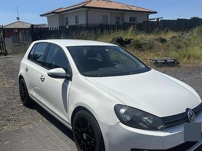 Usata VW Golf VI 140 CV (102 kW) 2010 Bianco Utilitaria