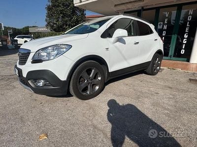 Usata Opel Mokka Cosmo 131 CV (96 kW) 2013 Bianco SUV