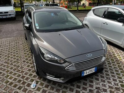 usata Ford Focus Titanium 1.5 Diesel MK2 gancio traino