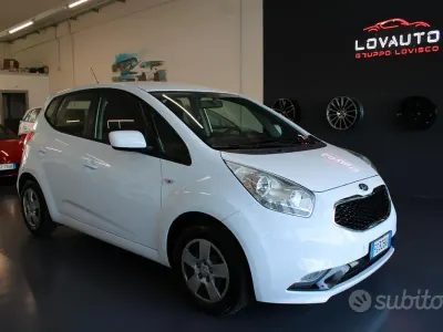 Usata Kia Venga Active 90 CV (66 kW) 2017 Bianco Utilitaria