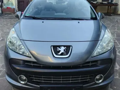 Usata Peugeot 207 CC 109 CV (80 kW) 2007 Cabrio