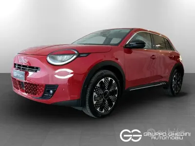 Usata Fiat 600 La Prima 101 CV (74 kW) 2025 Rosso SUV