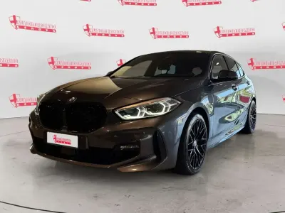 Usata BMW 118 M Sport 136 CV (100 kW) 2021 Grigio Berlina