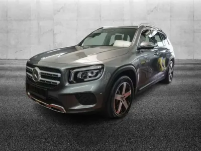 Usata Mercedes GLB180 116 CV (85 kW) 2023 Grigio SUV