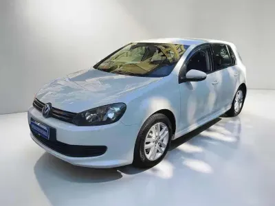 Usata VW Golf VI Comfortline 105 CV (77 kW) 2011 Bianco pastello Utilitaria