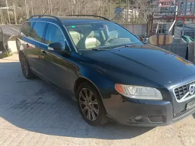 Usata Volvo V70 175 CV (128 kW) 2011 Blu Station wagon