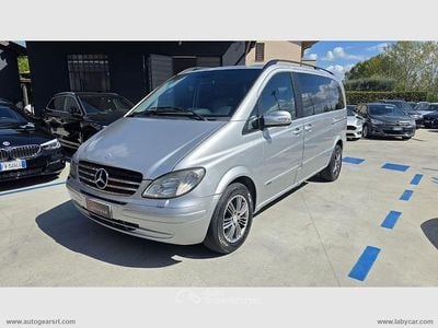 Begagnad Mercedes Viano 150 HK (110 kW) 2004 Grå Minibuss