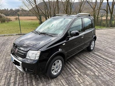 Usata Fiat Panda 4x4 69 CV (50 kW) 2012 Nero Utilitaria