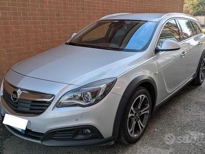 Usata Opel Insignia Country Tourer 163 CV (119 kW) 2015 Grigio Station wagon
