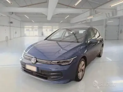 Usata VW Golf VIII Edition 116 CV (85 kW) 2024 Blu Berlina