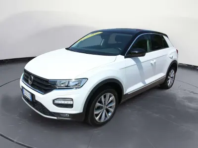 Usata VW T-Roc Style 116 CV (85 kW) 2021 Pure white nero SUV