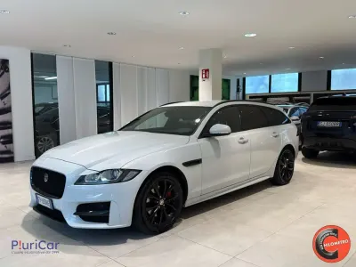 Usata Jaguar XF Sportbrake Prestige 179 CV (131 kW) 2018 Bianco Station wagon