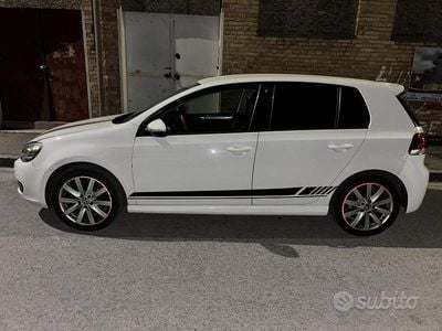 Usata VW Golf VI 140 CV (102 kW) 2011 Bianco Utilitaria