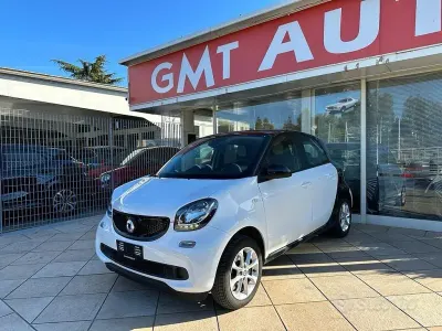 Usata Smart ForFour 71 CV (52 kW) 2016 Bianco Utilitaria