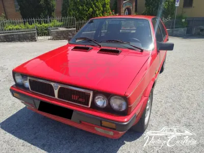 Usata Lancia Delta 165 CV (121 kW) 1987 Rosso Utilitaria