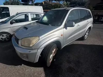 Usata Toyota RAV4 116 CV (85 kW) 2004 Grigio SUV