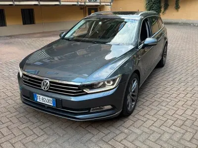 Usata VW Passat 190 CV (139 kW) 2016 Grigio Station wagon