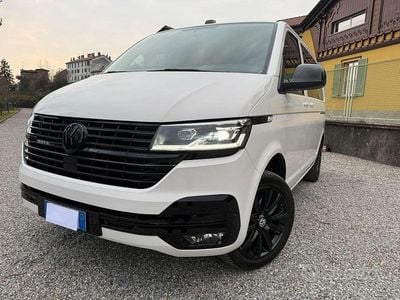 Usata VW Caravelle 150 CV (110 kW) 2021 Bianco Furgone