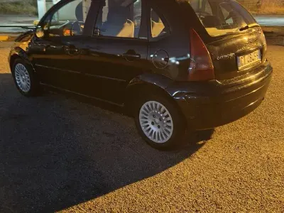 Begagnad Citroën C3 68 HK (50 kW) 2005 Sedan