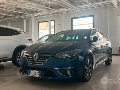 Usata Renault Mégane GrandTour 110 CV (80 kW) 2017 Bluazzurro Station wagon