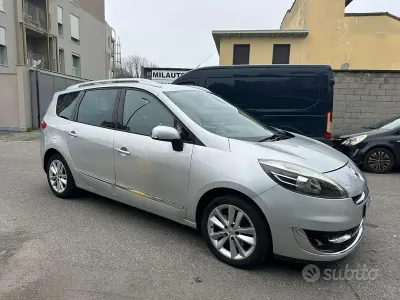 Usata Renault Scénic III Bose Edition 131 CV (96 kW) 2012 Grigio Monovolume