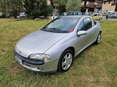 Usata Opel Tigra 90 CV (66 kW) 1999 Grigio Coupé