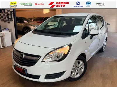 Usata Opel Meriva 101 CV (74 kW) 2017 Bianco Monovolume