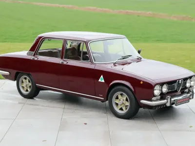 Usata Alfa Romeo 1750 116 CV (85 kW) 1971 Rosso Berlina