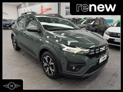 Usata Dacia Sandero Comfort 101 CV (74 kW) 2023 Verde chiaro Utilitaria