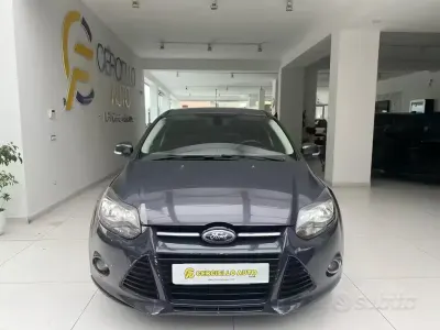Usata Ford Focus 109 CV (80 kW) 2011 Blu Berlina