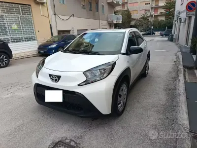 Usata Toyota Aygo X Active 72 CV (52 kW) 2024 Bianco SUV