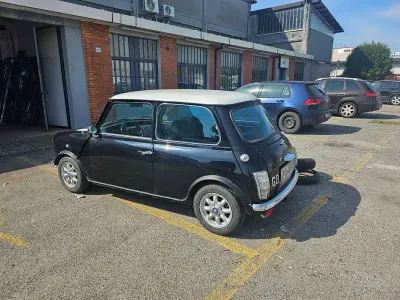 Usata Rover Mini 63 CV (46 kW) 1992 Nero Berlina