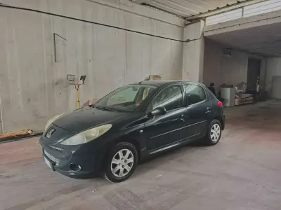 Usata Peugeot 206 60 CV (44 kW) 2011 Grigio Berlina