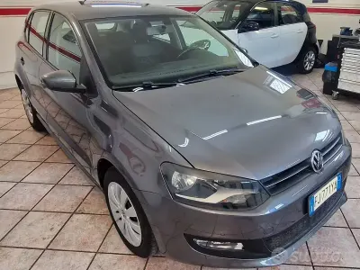 Usata VW Polo Comfortline 75 CV (55 kW) 2017 Grigio Berlina
