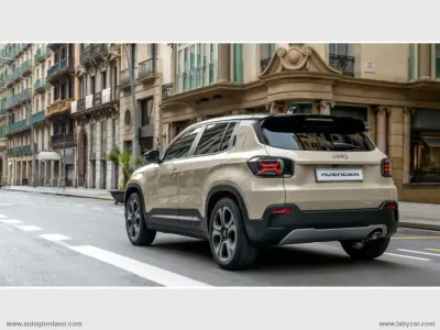 Usata Jeep Avenger EV Summit 114 kW (156 CV) 2025 Grigio SUV