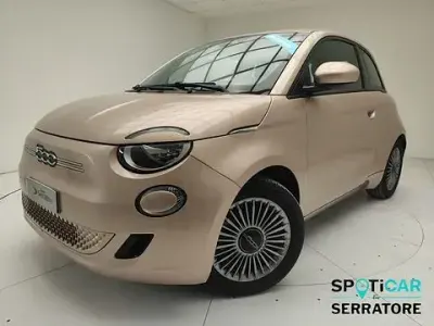 Usata Fiat 500e 86 kW (118 CV) 2024 Rosa Berlina