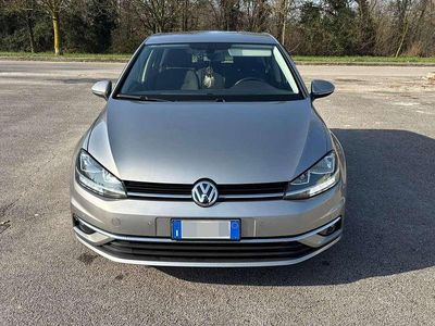 Usata VW Golf VII 116 CV (85 kW) 2018 Argento Berlina
