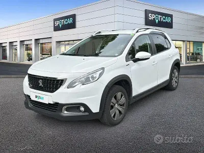 Usata Peugeot 2008 Signature Sky 83 CV (61 kW) 2019 Bianco SUV