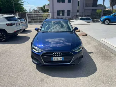 Usata Audi A4 Business 163 CV (119 kW) 2022 Blu/azzurro Station wagon