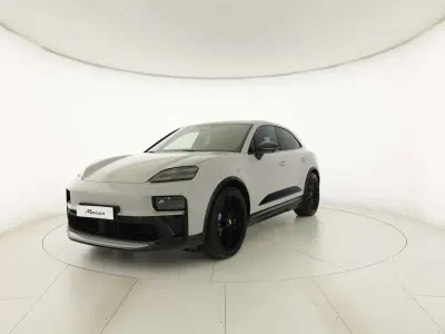 Nuova Porsche Macan 419 kW (571 CV) 2026 Gesso SUV
