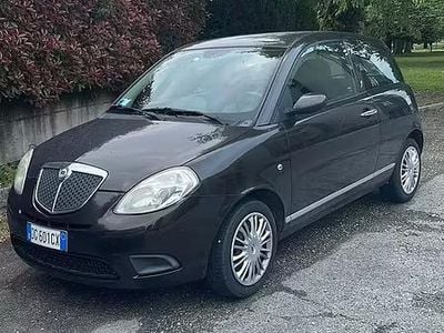 Usata Lancia Ypsilon 60 CV (44 kW) 2007 Marrone Utilitaria