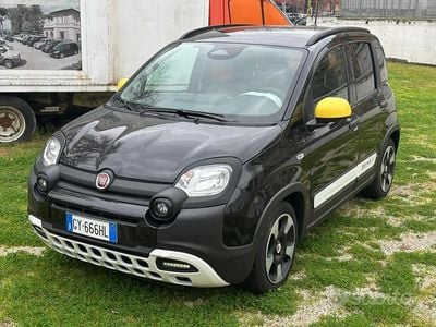 Usata Fiat Panda Cross Cross 70 CV (51 kW) 2025 Nero Utilitaria