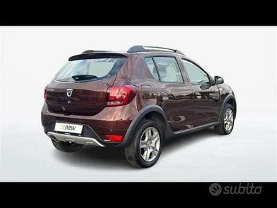 Usata Dacia Sandero 90 CV (66 kW) 2018 Marrone Berlina