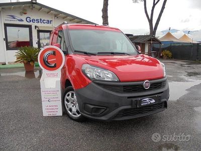 Käytetty Fiat Doblò 95 HP (69 kW) 2019 Punainen Tila-auto