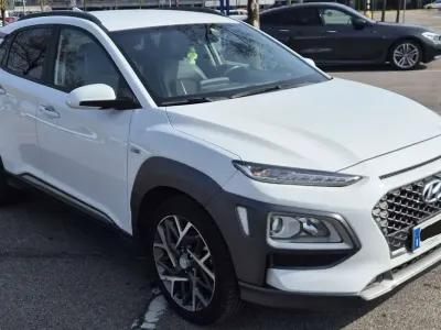 Usata Hyundai Kona XPrime 105 CV (77 kW) 2020 Bianco SUV