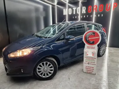 Usata Ford Fiesta Titanium 97 CV (71 kW) 2014 Bluazzurro Utilitaria