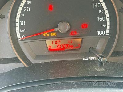 Usata VW up! 60 CV (44 kW) 2015 Bianco Utilitaria