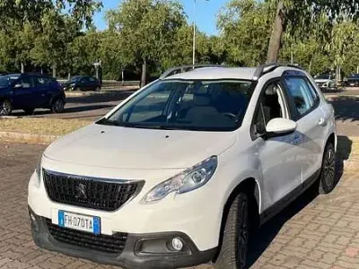 Usata Peugeot 2008 Allure 82 CV (60 kW) 2017 SUV