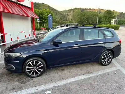 Usata Fiat Tipo 120 CV (88 kW) 2017 Blu Station wagon