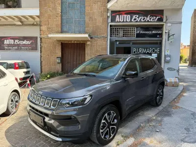 Usata Jeep Compass 131 CV (96 kW) 2023 Grigio SUV